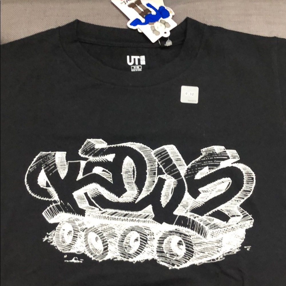 KAWS X UNIQLO
